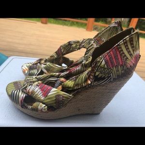 Carlo Women’s Tropical Platform Straw Heel Sandals